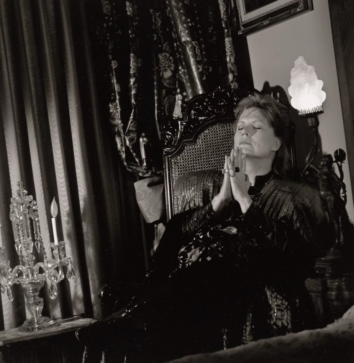 Walter Mercado: The Most Famous Latin Astrologer in the World